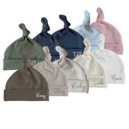 Mutsje met naam | Geboortemuts newborn personaliseren | Ivy and Soof